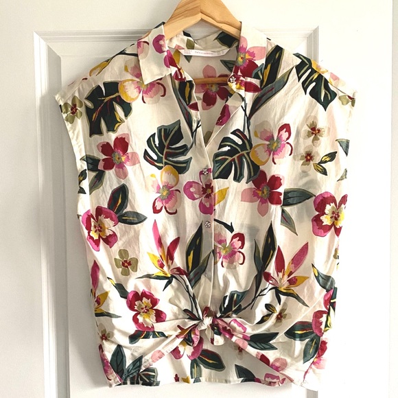🌼 Floral Zara Tie Front Button Up 🌿 - Picture 1 of 4